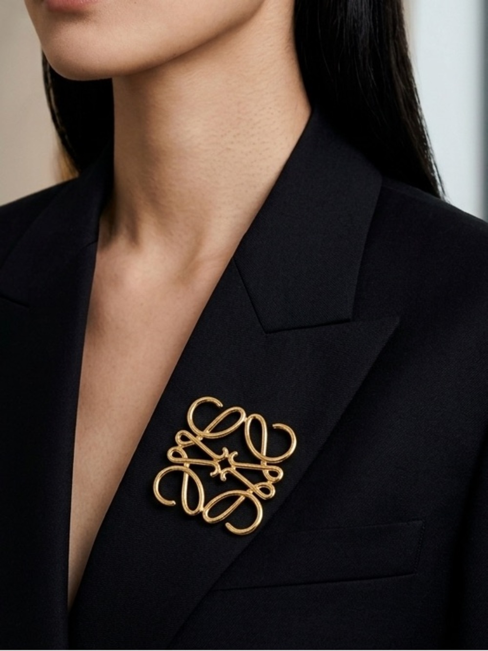 🆕 LOEWE Logo Brooch